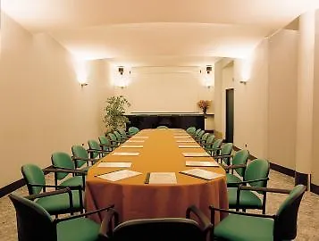 Hotel Moderno Pavia 4*,