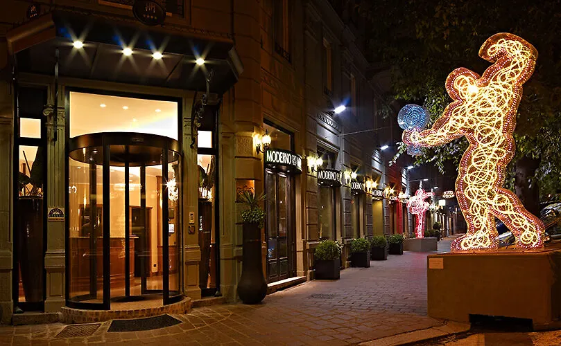 Hotel Moderno Pavia 4*,